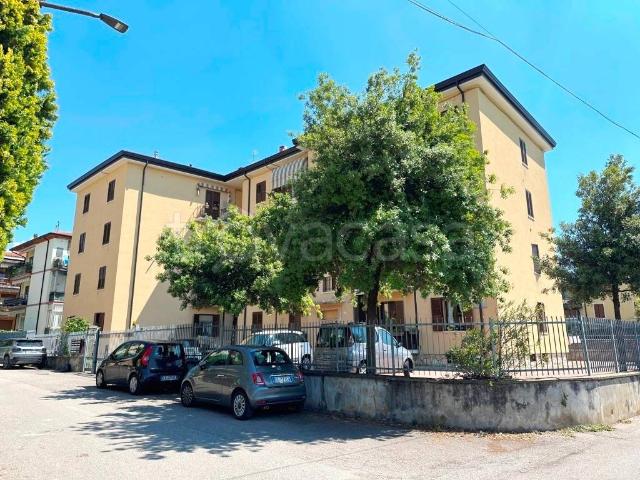 Vendesi trilocale a Verona via Cismon, 4, Quinzano