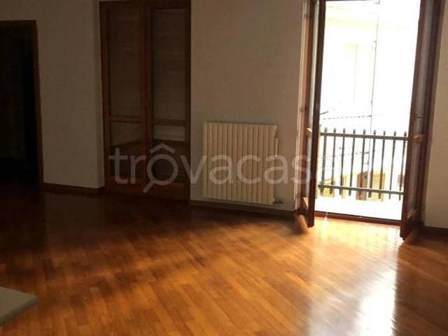 Vendesi trilocale a Voghera