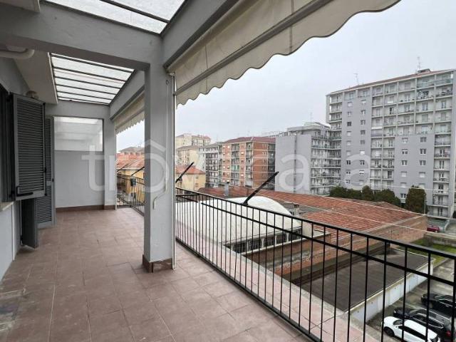 Vendesi trilocale ad Alessandria via Achille Sclavo, 22, Piazza Genova