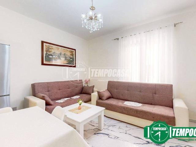 Vendesi trilocale ad Alessandria via Palestro, Borgo Rovereto Piscina