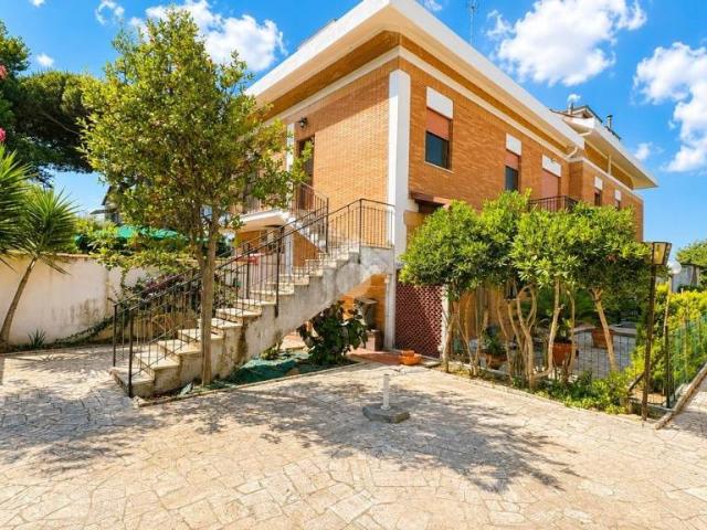 Vendesi trilocale ad Anzio via dei tigli, 49, Villa Claudia