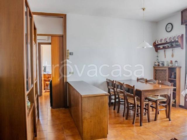 Vendesi trilocale ad Asolo via Cavin dei Cavai, 36, Villa D'asolo