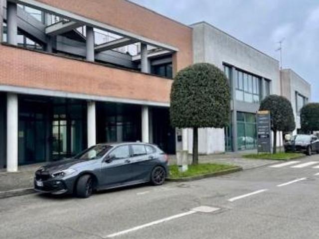 VENDESI UFFICIO A REDDITO CASTEL MAGGIORE BO VIA S. QUASIMODO