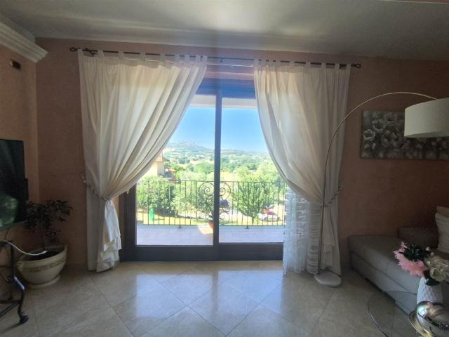 Vendesi villa a Montefiascone
