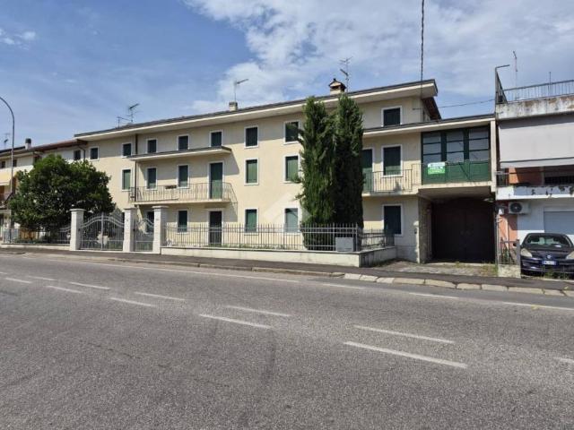 Vendesi villa a schiera a Malo via Trento, 12
