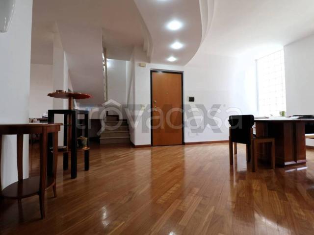 Vendesi villa a schiera a Matera