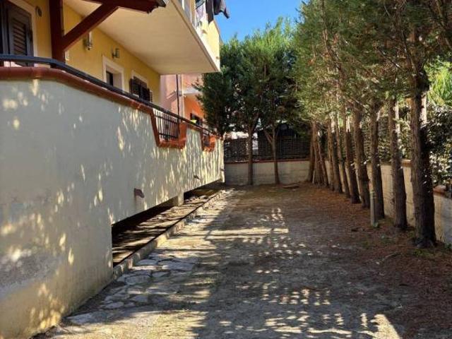 Vendesi villa a schiera a Montalto Uffugo