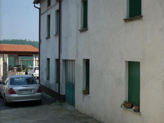 Vendesi villa a schiera a Monte di Malo via Marchiori