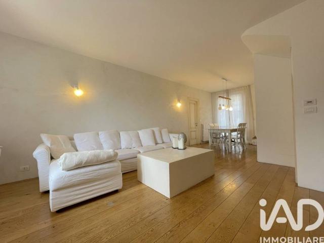 Vendesi villa a schiera a Montecosaro viale europa