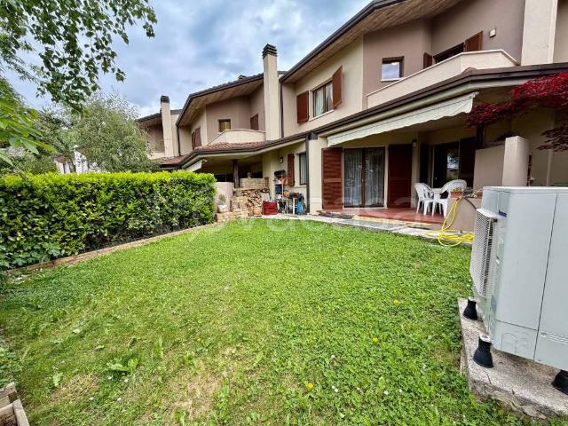 Vendesi villa a schiera a Monticelli Brusati via d. Alighieri