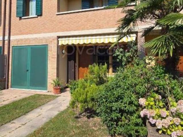 Vendesi villa a schiera a Noale