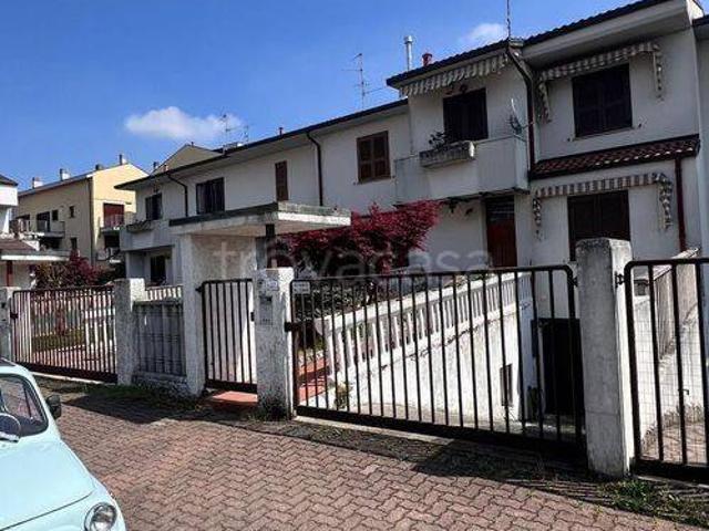 Vendesi villa a schiera a Ornago via Magnani 27