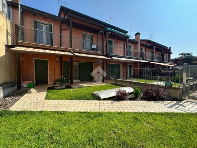 Vendesi villa a schiera a Bussolengo via s. Crispino, 12