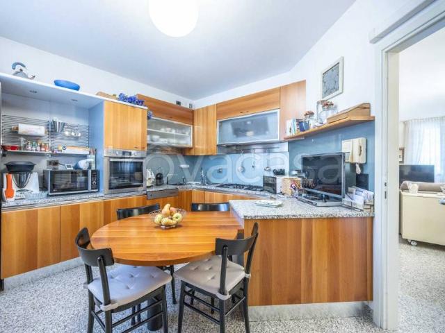 Vendesi villa a schiera a Bologna via San Donato, 211, Pilastro