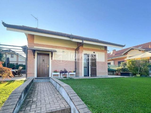 Vendesi villa a schiera a Bruino via leonardo da vinci 30