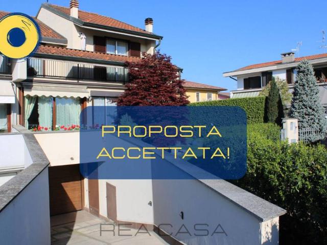 Vendesi villa a schiera a Calvenzano via Pietro Mascagni