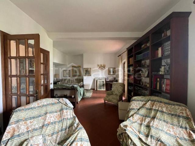 Vendesi villa a schiera a Camaiore, Lido Di Camaiore