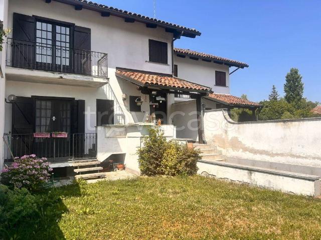 Vendesi villa a schiera a Castagnole delle Lanze via Val Bera, 102