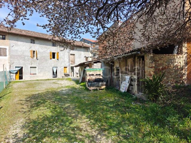 Vendesi villa a schiera a Gonars via Edmondo De Amicis, 2