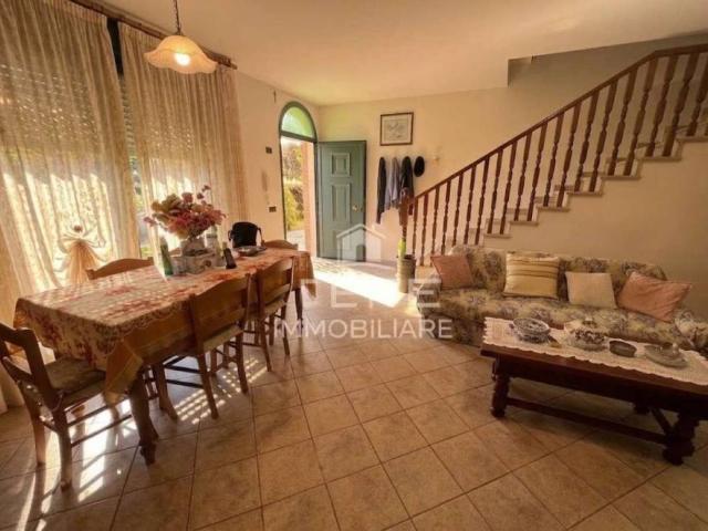Vendesi villa a schiera a Igea Marina, Bellaria Igea Marina