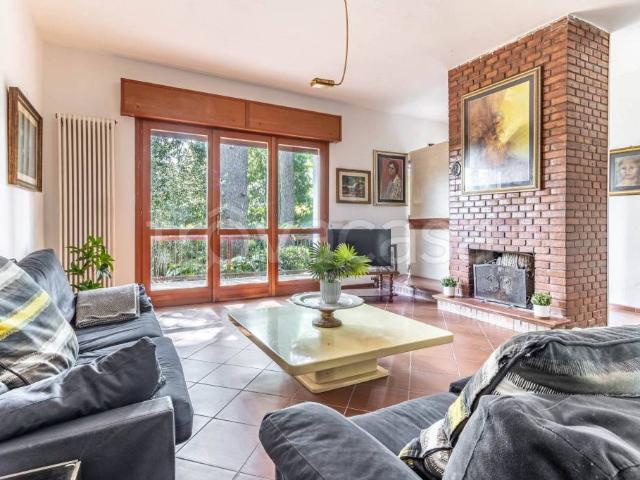 Vendesi villa a schiera a Imola via Giuseppe Di Vittorio