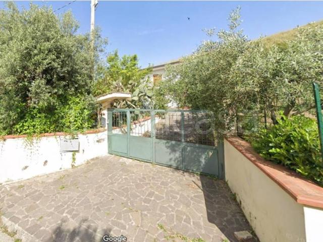 Vendesi villa a schiera a Laureana Cilento