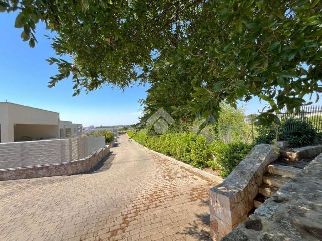 Vendesi villa a schiera a Locorotondo