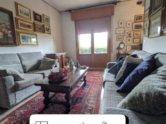 Vendesi villa a schiera a Paese via Sant'Agostino, Padernello