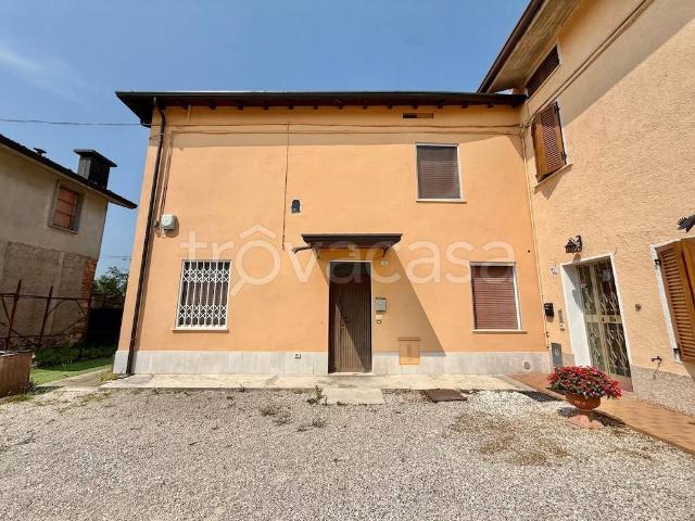Vendesi villa a schiera a Peschiera del Garda