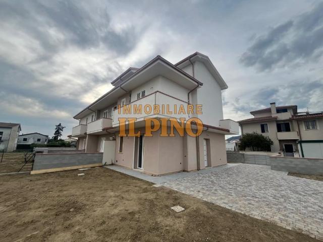 Vendesi villa a schiera a Pontedera via Fosso Nuovo, Pardossi