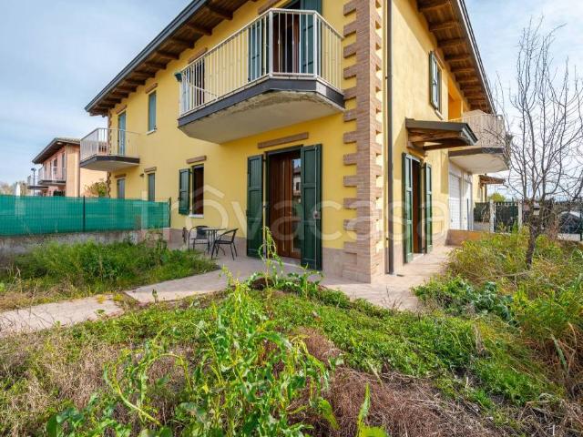 Vendesi villa a schiera a Rubiera via Augusto Maestri, 18