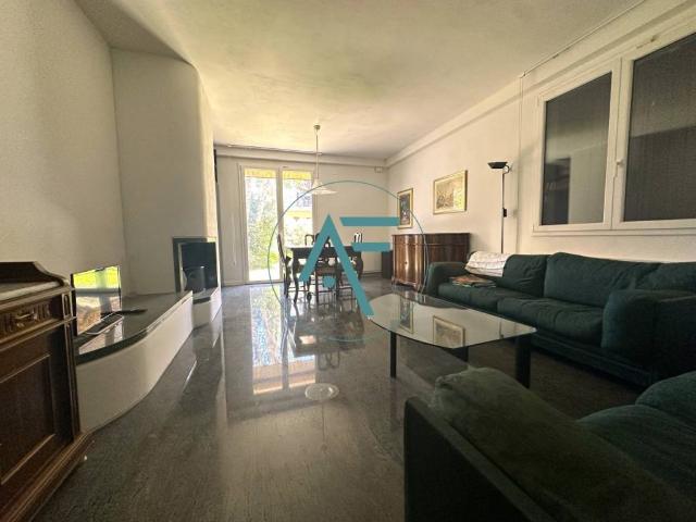Vendesi villa a schiera a Ravenna, Poggi