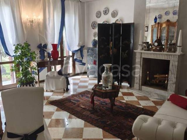 Vendesi villa a schiera a Resana via Giorgione, 17