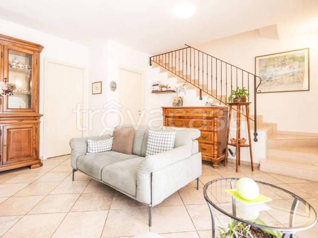 Vendesi villa a schiera a San Giovanni in Marignano via Respicio Olmeda, 53b