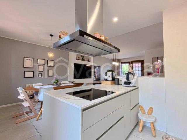 Vendesi villa a schiera a Santa Lucia di Piave via Distrettuale