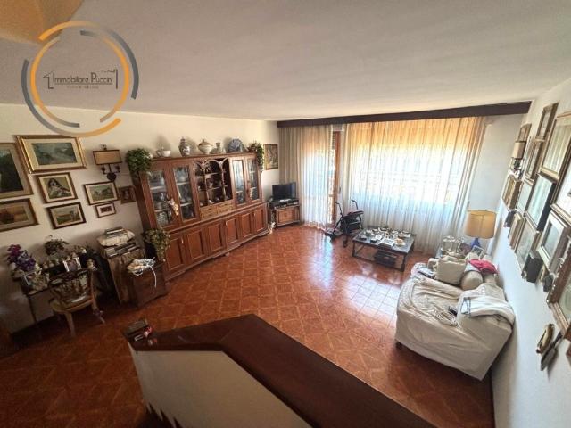 Vendesi villa a schiera a Sesto Fiorentino via giusti 58, sesto f