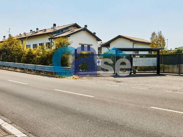 Vendesi villa a schiera a Sesto San Giovanni