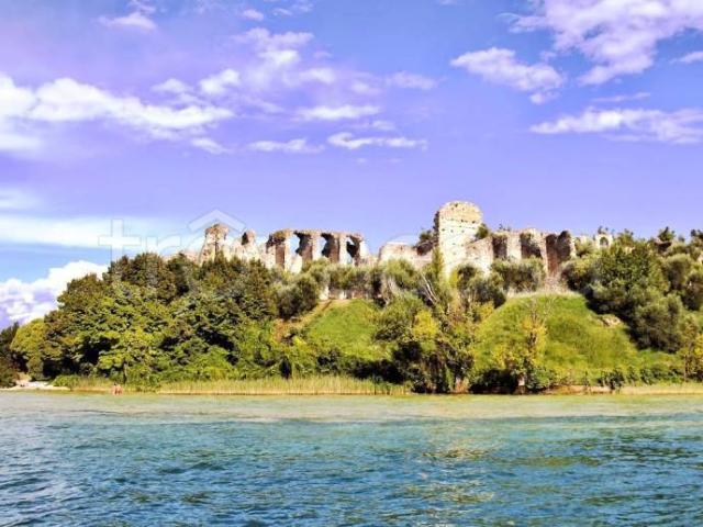 Vendesi villa a schiera a Sirmione