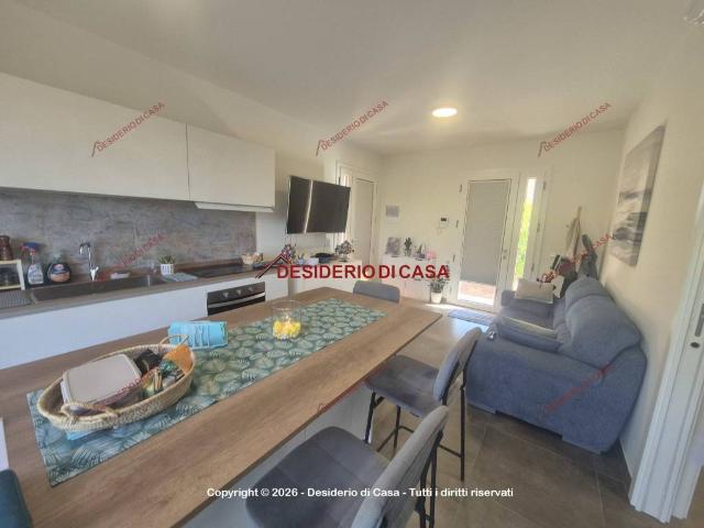 Vendesi villa a schiera a Terrasini via delle Rose, 21
