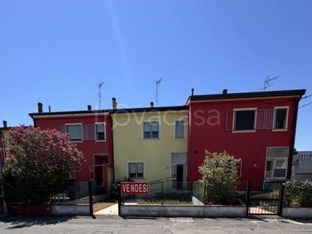 Vendesi villa a schiera a Tolle, Porto Tolle