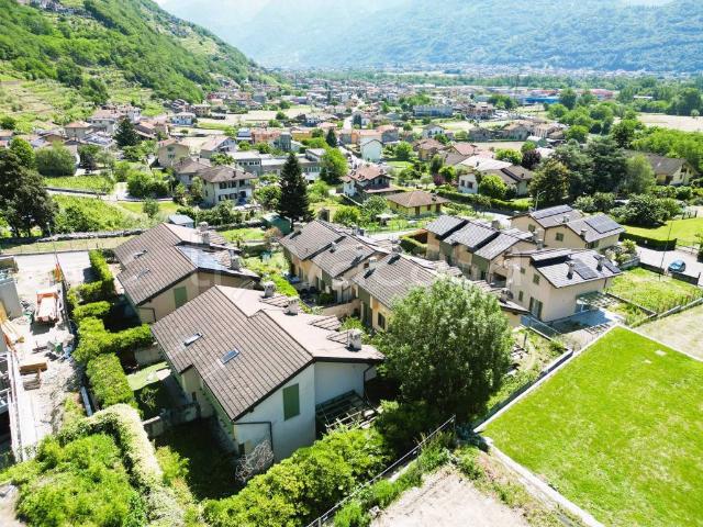Vendesi villa a schiera a Traona via del Santo