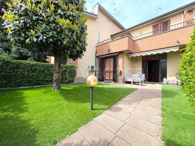 Vendesi villa a schiera a Villasanta via Thomas Alva Edison