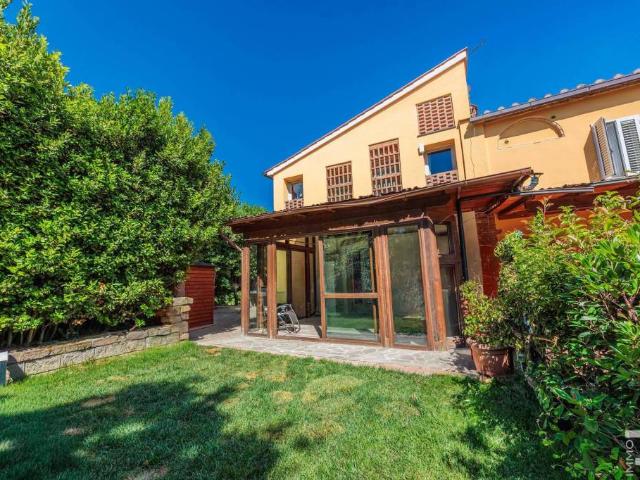 Vendesi villa a schiera a Vinci via di Anchiano