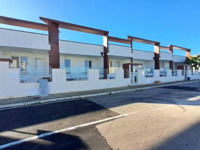 Vendesi villa a schiera ad Adelfia via Fabio Filzi
