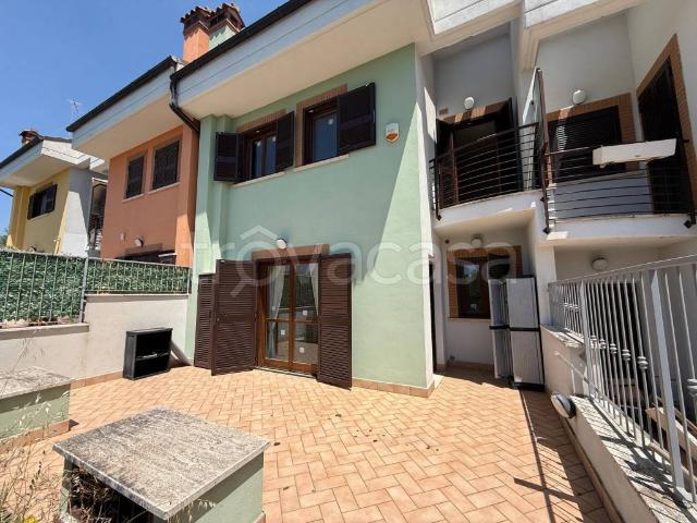 Vendesi villa a schiera ad Albano Laziale via Madonna degli Angeli, Cecchina