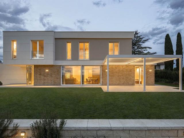 Vendesi villa ad Abano Terme