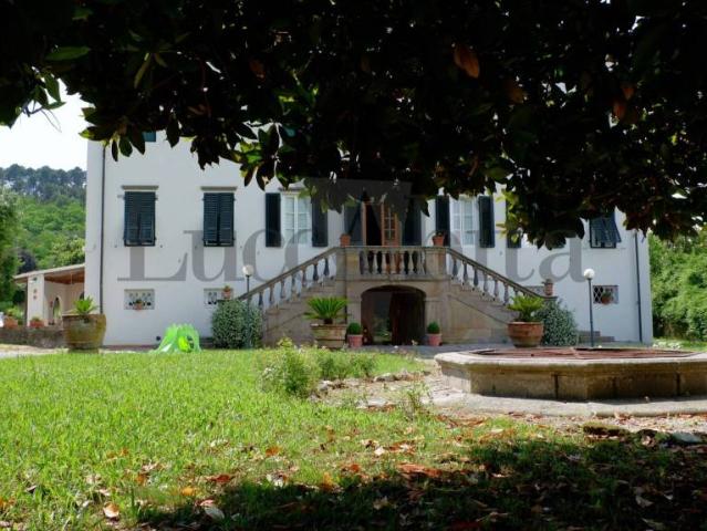 Vendesi villa bifamiliare a Capannori via Sottomonte, 161, Verciano Guamo