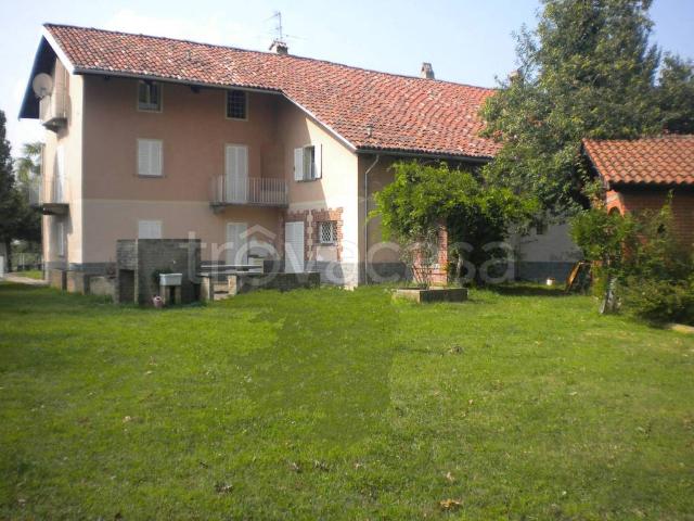Vendesi villa bifamiliare a Castellamonte