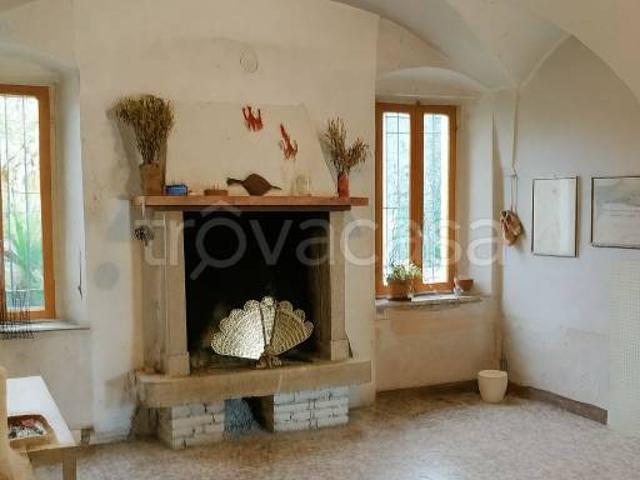 Vendesi villa bifamiliare a Castenedolo
