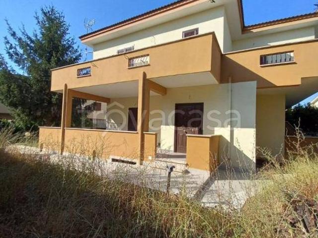 Vendesi villa bifamiliare a Cerveteri via Costanzo Fiorini, 27